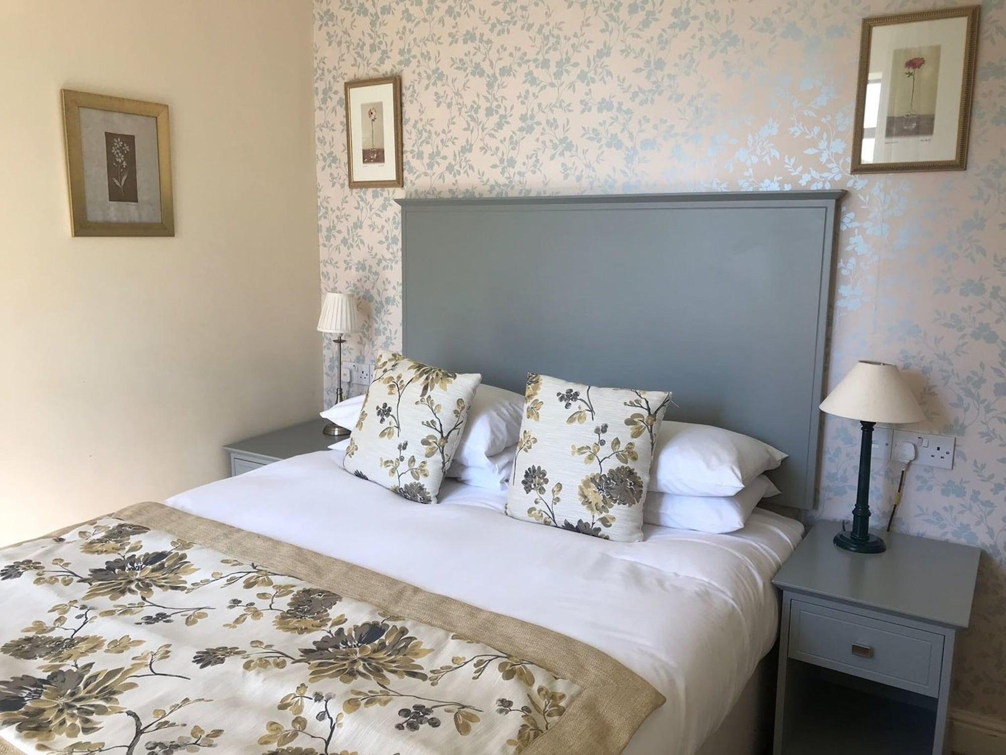 Stanton Manor Hotel Chippenham  Bagian luar foto
