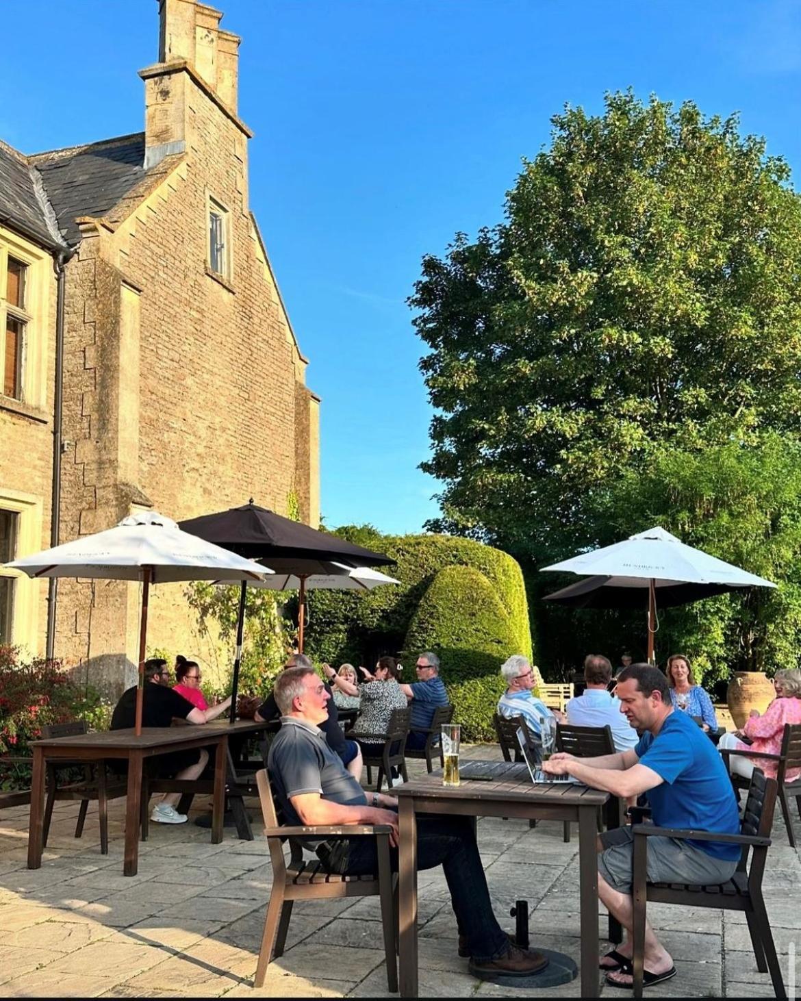 Stanton Manor Hotel Chippenham  Bagian luar foto