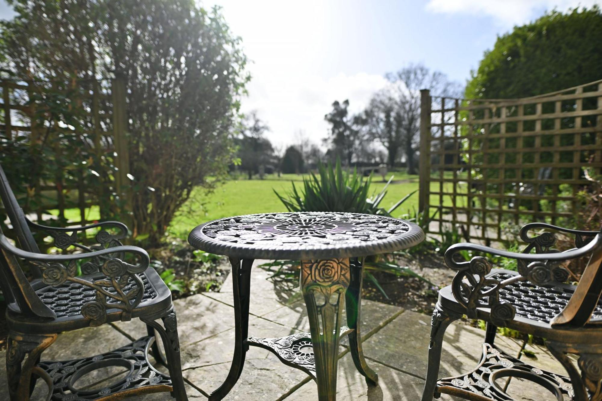 Stanton Manor Hotel Chippenham  Bagian luar foto