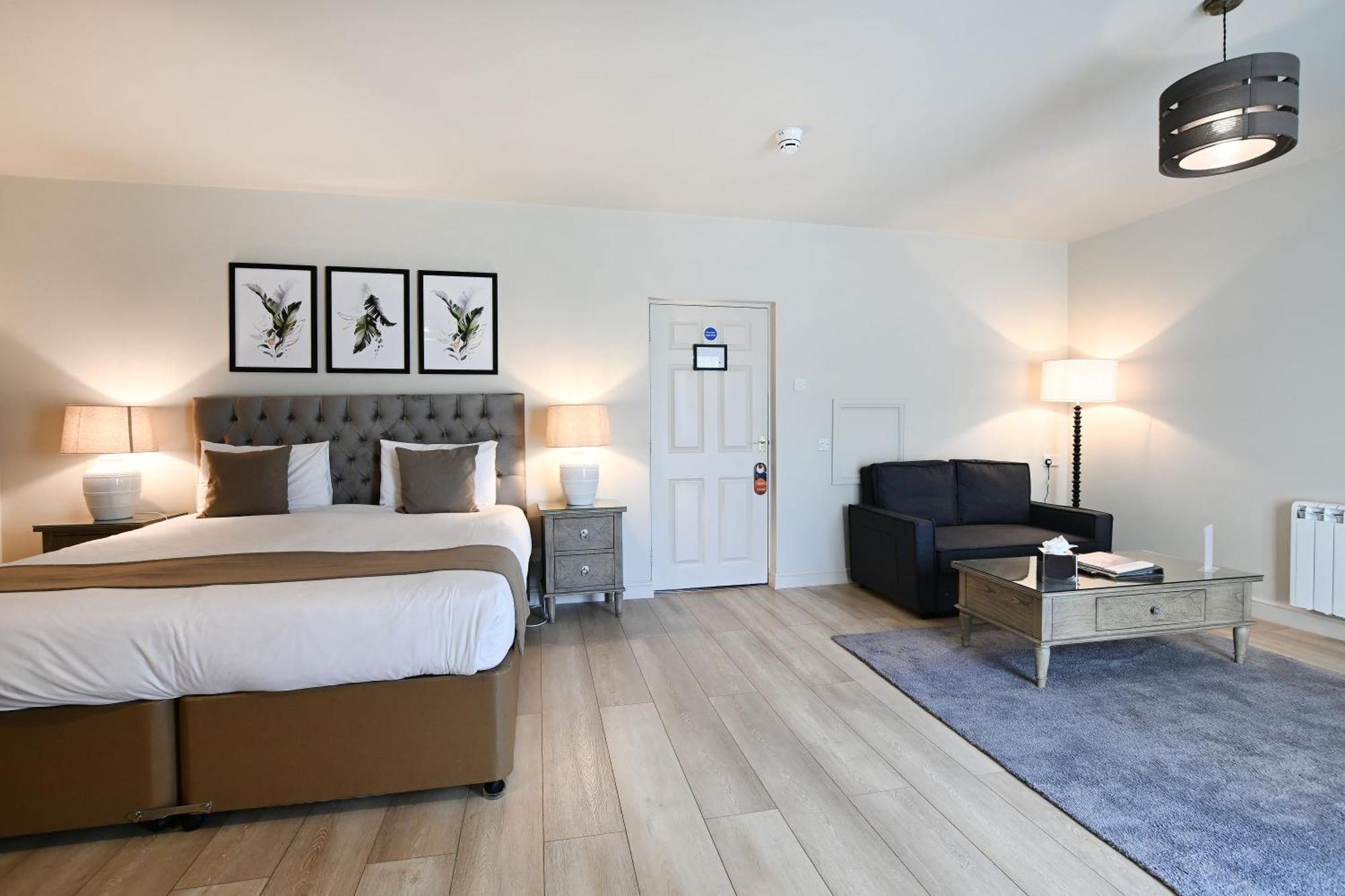 Stanton Manor Hotel Chippenham  Bagian luar foto