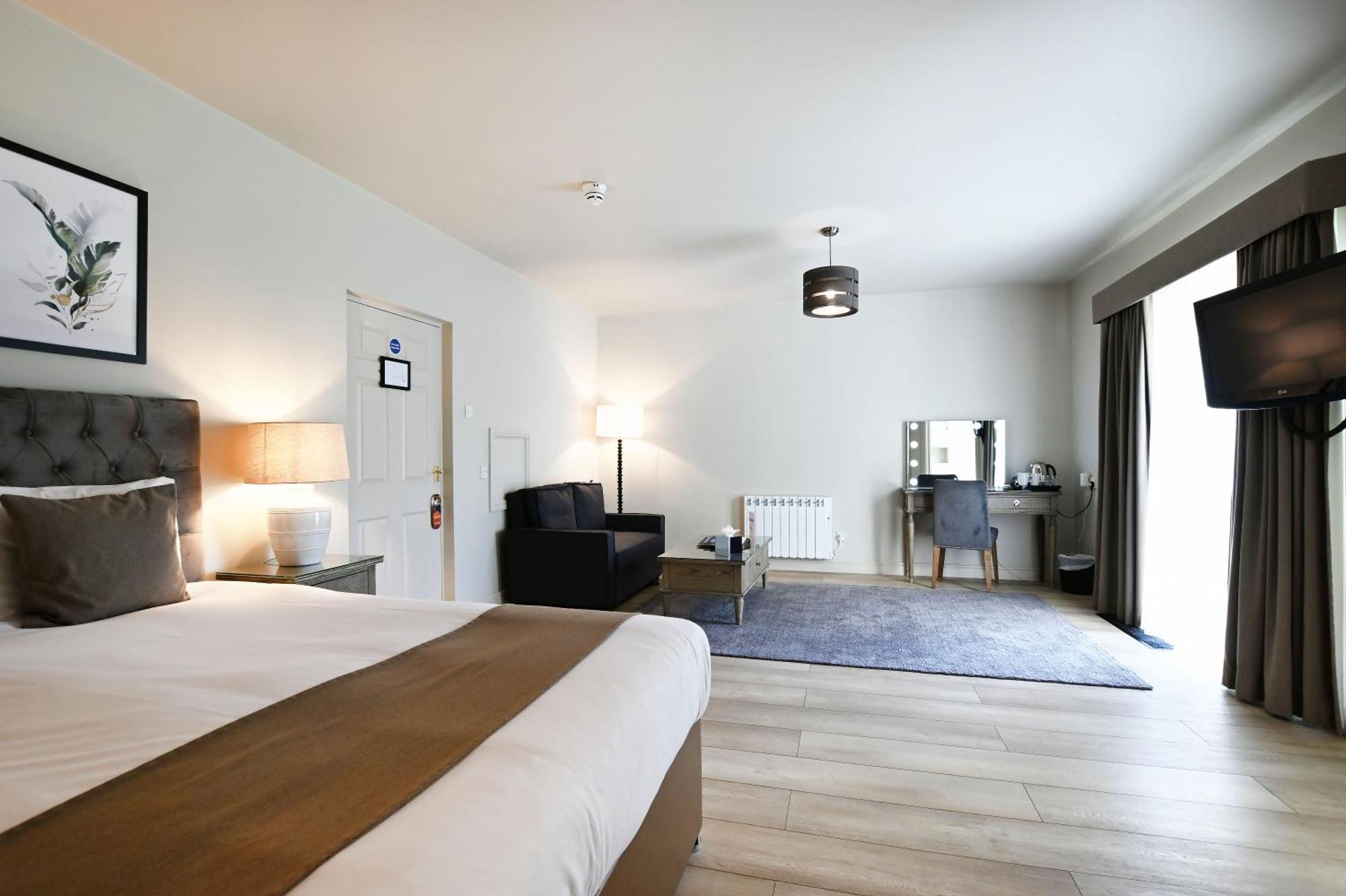 Stanton Manor Hotel Chippenham  Bagian luar foto