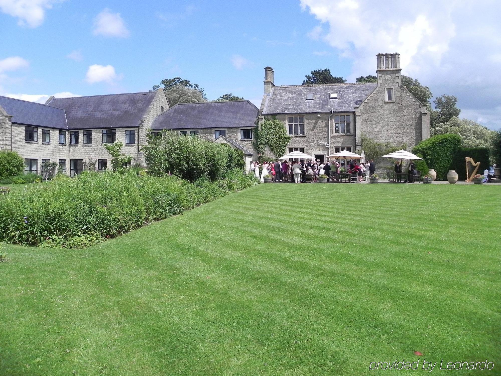 Stanton Manor Hotel Chippenham  Bagian luar foto