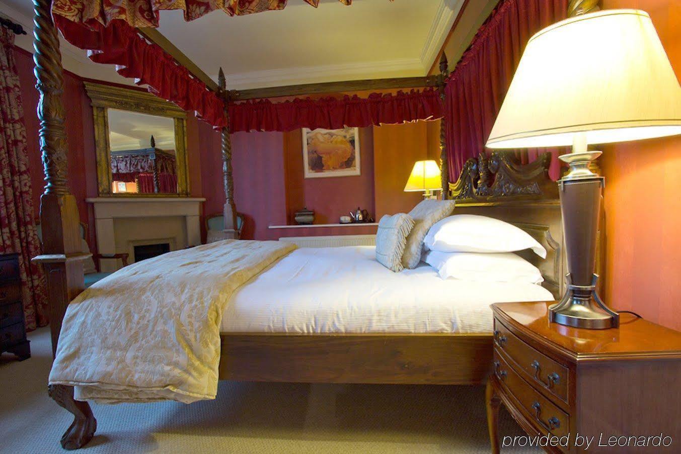 Stanton Manor Hotel Chippenham  Bagian luar foto