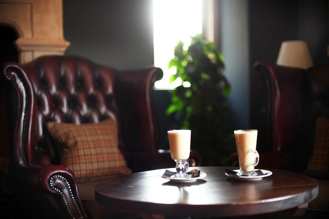 Stanton Manor Hotel Chippenham  Bagian luar foto